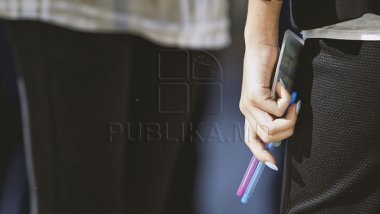 Government to offer fewer university scholarships