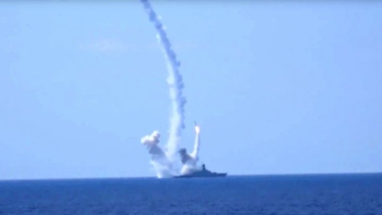 Russia fires cruise missiles, targets IS positions in Syria