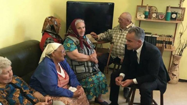 Vlad Plahotniuc's Edelweiss Foundation launches Respect For Seniors campaign