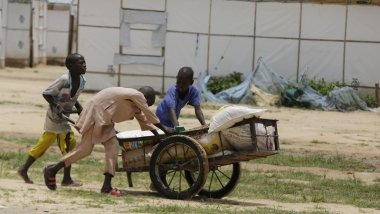 Nigeria probes new reports of food aid stolen from refugees