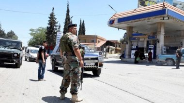 Five suicide bombers attack Lebanese army during raids 