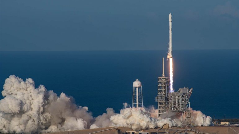 SpaceX successfully launches reused Falcon 9 rocket