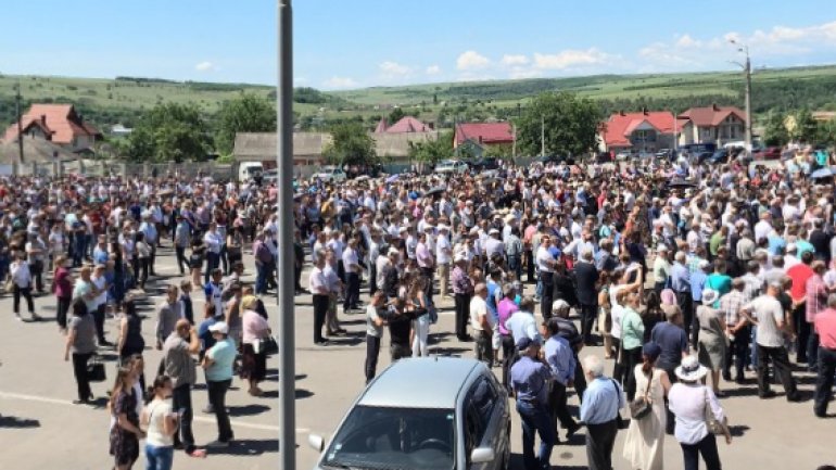 THOUSANDS of Moldovans RALLY for change of electoral system (PHOTO/VIDEO)