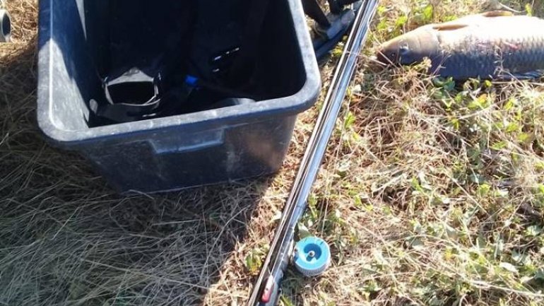 Fishermen caught red-handed poaching in Dniester river (PHOTO)