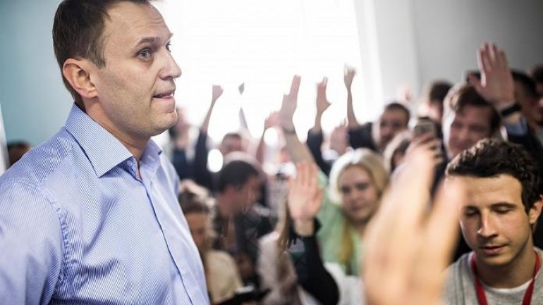 Russian opposition leader Navalny starts presidential bid (VIDEO)