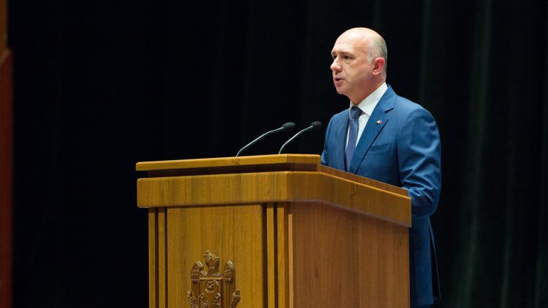 Pavel Filip urges graduates of medical university to have professional values (PHOTO)