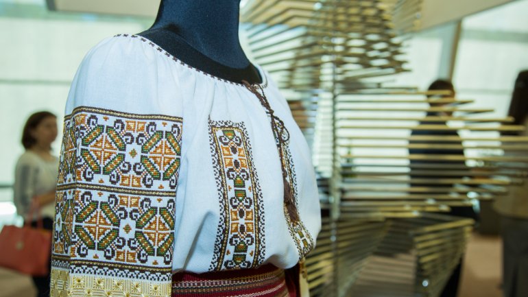 Exhibition of Moldova's national costume inaugurated in Strasbourg (PHOTO)