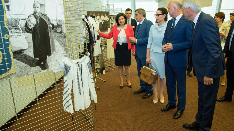 Exhibition of Moldova's national costume inaugurated in Strasbourg (PHOTO)