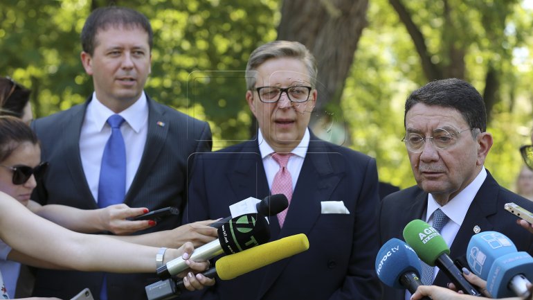 World Tourism Organization in Chisinau: Officials plant trees as portrayal of Moldovan tourism development (PHOTO)