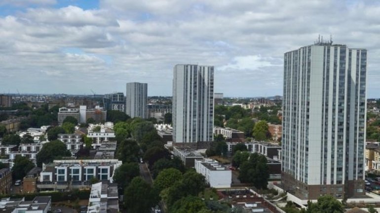 Camden flats: Fire cladding tests failed by 27 high-rise blocks