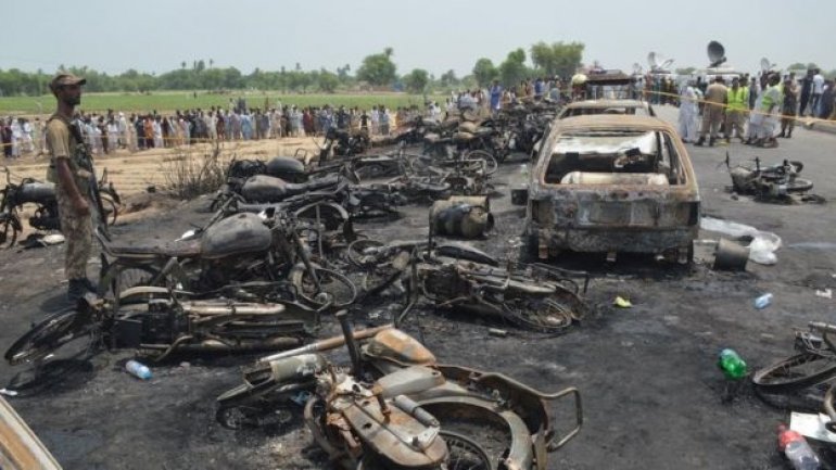 Pakistan oil tanker inferno kills at least 140