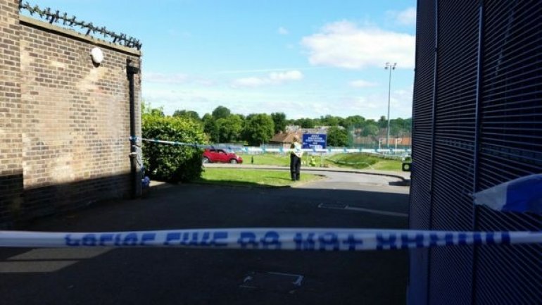 Six hurt as car strikes pedestrians outside Newcastle sports centre (PHOTO/VIDEO)