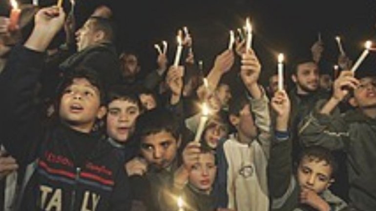 Palestinians protest in Gaza over electricity cuts