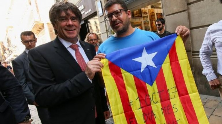 Catalonians to vote whether to secede from Spain at referendum in October