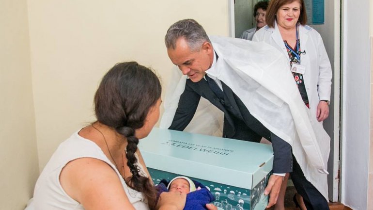 New Life Campaign. Moms from Nisporeni get aid from Vlad Plahotniuc's Edelweiss Foundation (PHOTO)