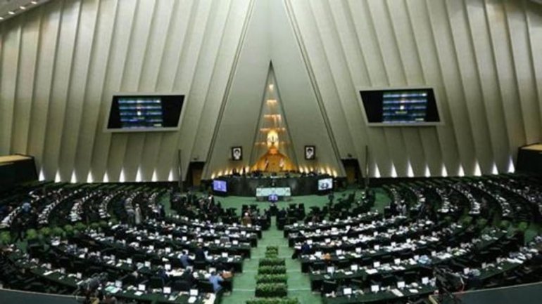 Shooting spree in Iranian Parliament, mausoleum. 12 dead, many wounded