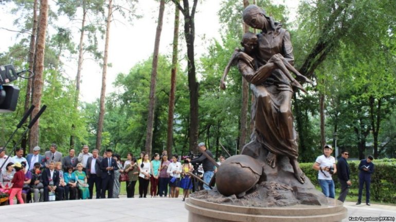 Monument to victims of Soviet-induced famine, unveiled in Kazakhstan