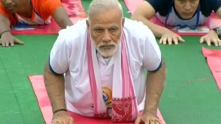 India's Prime Minister joins 50,000 students to celebrate International Yoga Day