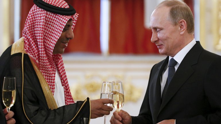 Russia, Saudi Arabia contend to become China's no.1 oil supplier