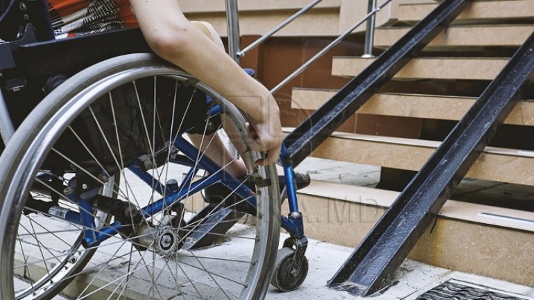 575 disabled with locomotion problems to get wheelchairs