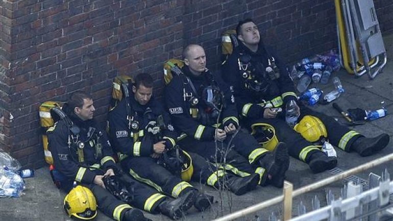 Grenfell Tower latest: Death toll rises to 30 as anger grows over safety failings