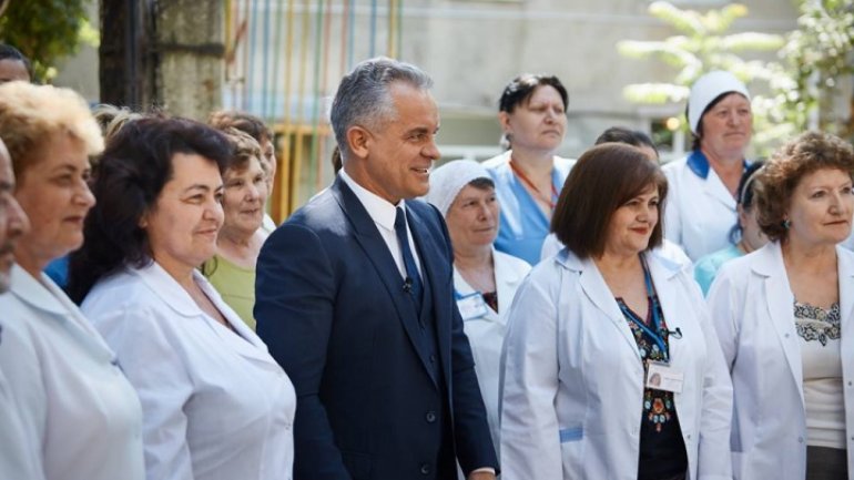 Vlad Plahotniuc congratulates doctors and pharmacists on their professional day