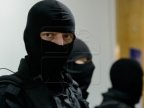 Inquisition on corruption cases in Chisinau & Drochia. Police office detained for power peddling 