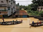 Floods kill 120 in India's Gujarat, with industry, cotton hit