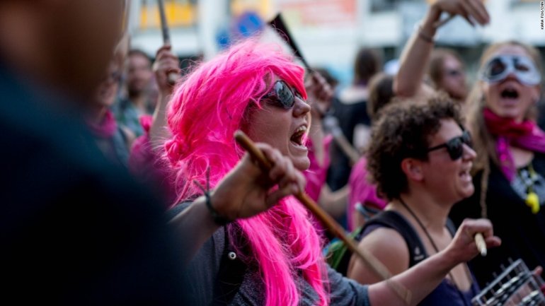 CNN pics on Hamburg's three days of G20 protests