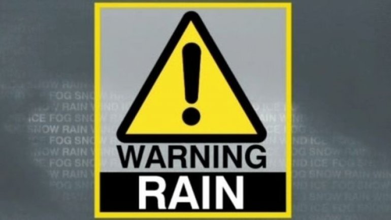 YELLOW WARNING of thunderstorms and heavy rain, valid until tonight