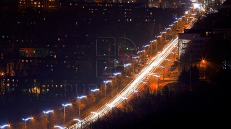 Străşeni: Five main streets installed night lighting 