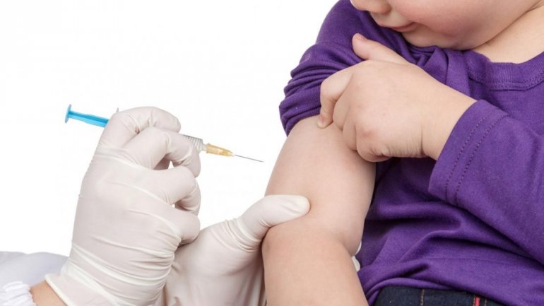 Because of measles, France will make it compulsory to vaccinate children