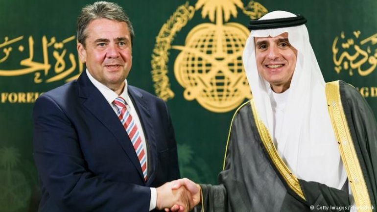 German FM Sigmar Gabriel jumps at Qatar's defense in row with neighbors