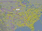 Dreamliner drawing enormous outline of ITSELF in skies