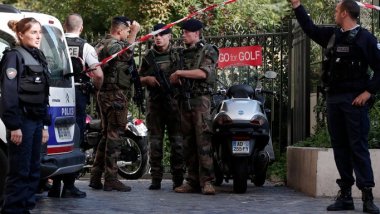 Car Slams Into Soldiers in Paris Suburb
