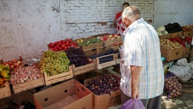 Vegetables and fruit, cheaper in July
