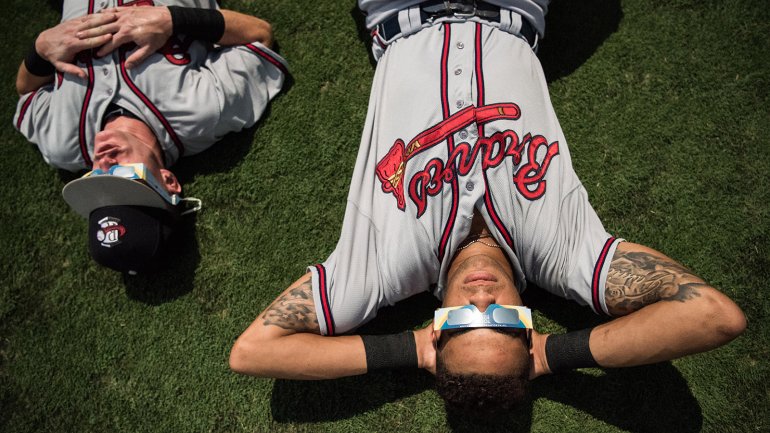 The Solar Eclipse, in pictures