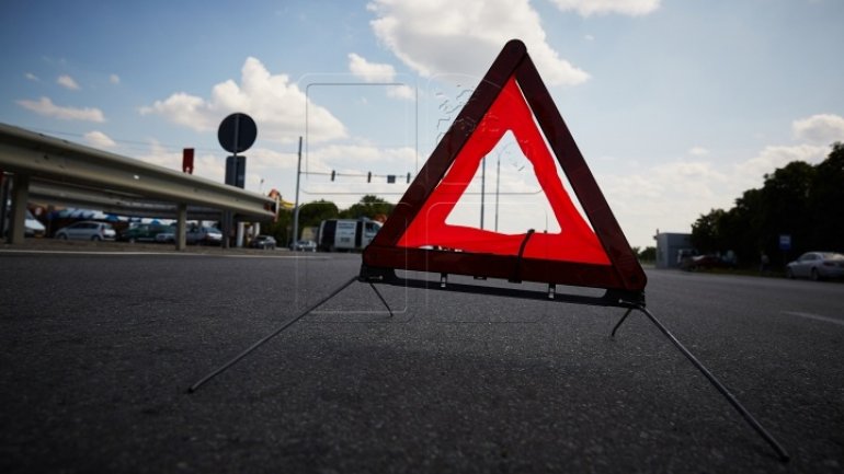 Child hit by car while cycling in Durlești