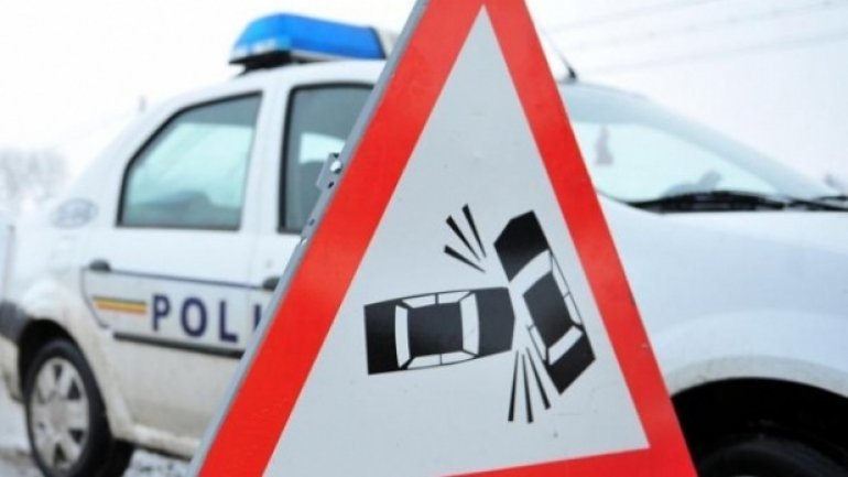 2 DEAD, 2 gravely injured after taxi accident in Bacău 