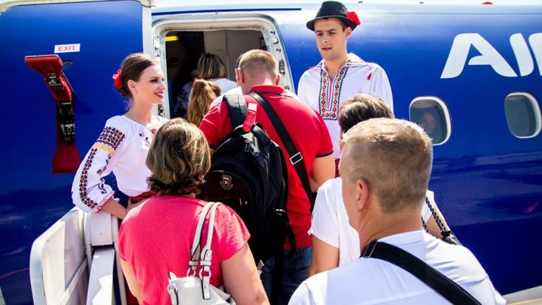 Air Moldova dresses in traditional clothes for Independence Day