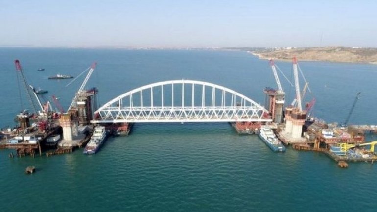 Russia's controversial Crimea bridge gets giant arch