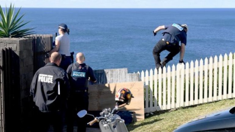 Police arrest 17 in Australia, Dubai, Netherlands drug raids