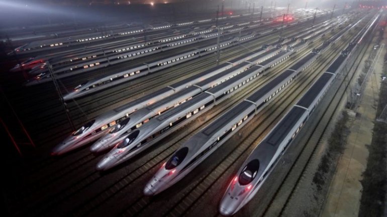 China relaunches world's fastest train