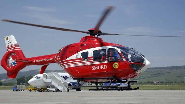 Two-year-old girl hospitalized by SMURD aircraft after falling in hot liquid pot