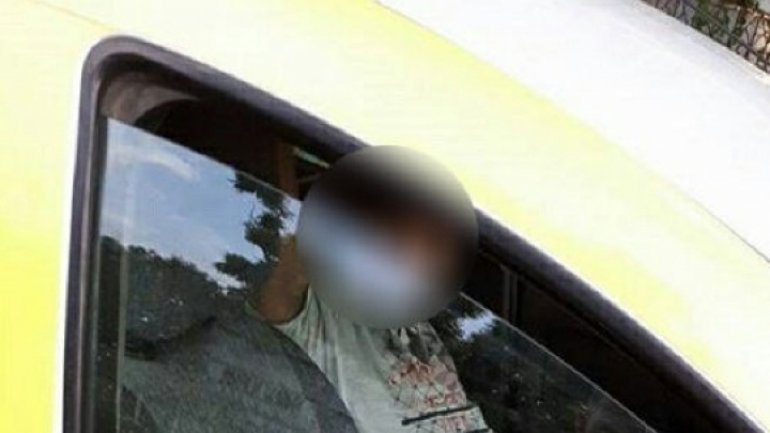 Chisinau taxi driver, semi-naked in service car (18+ pictures)