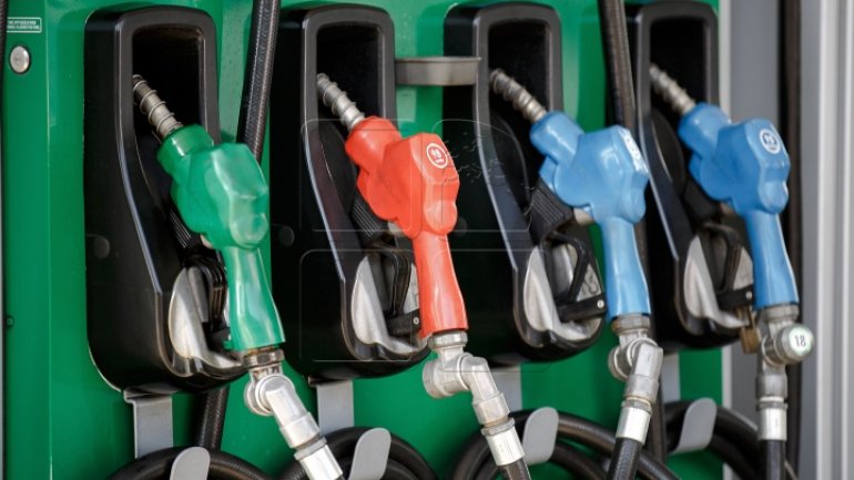 Drivers displeased with being cheated out of money at fuel dispensers