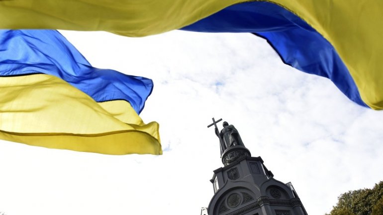 Independence Day disturbed by explosion at Kiev's heart