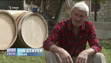 How the perfect barrel is created in Scoreni village