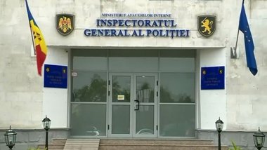 LARGE suspension of officers in Police regarding prisoner's death (update)