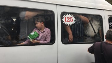 Unauthorized minibus drivers demand higher ticket price in Chisinau